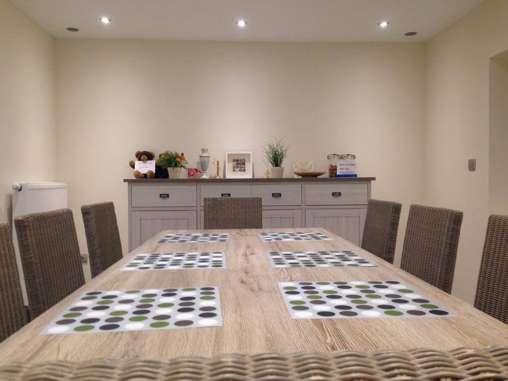 Bruges Brujas Holiday House מראה חיצוני תמונה